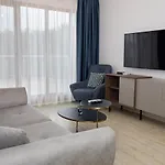 דירה Moonlight Terrace - Panoramic Views, Luxe Comfort By Flat Mаnаger סנט קונסטנטין והלנה