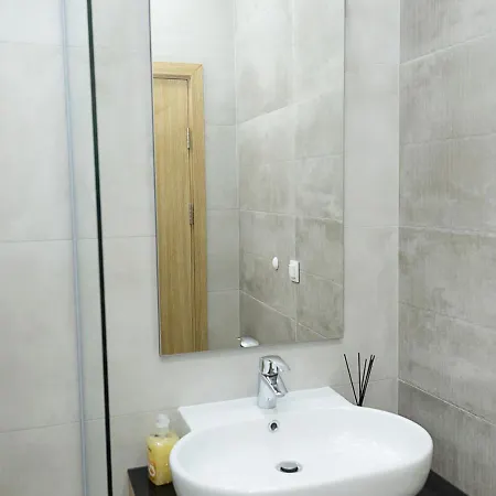 Daire Moonlight Terrace - Panoramic Views, Luxe Comfort By Flat Mаnаger